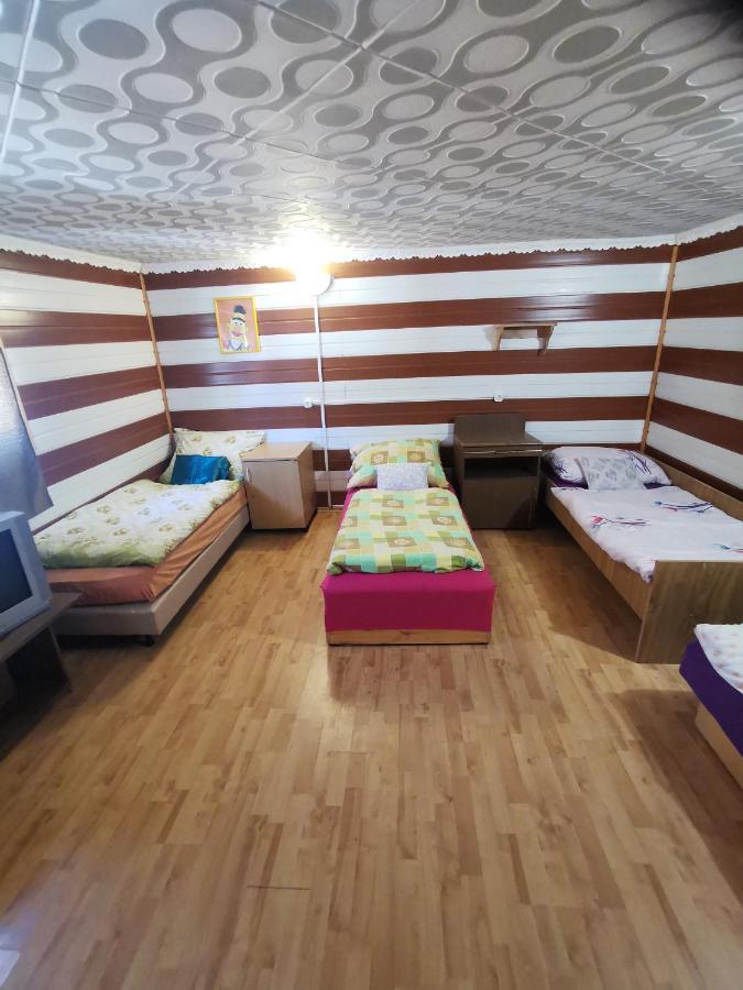 Edit Vendeghaz Tiszaujvaros Ngoại thất bức ảnh