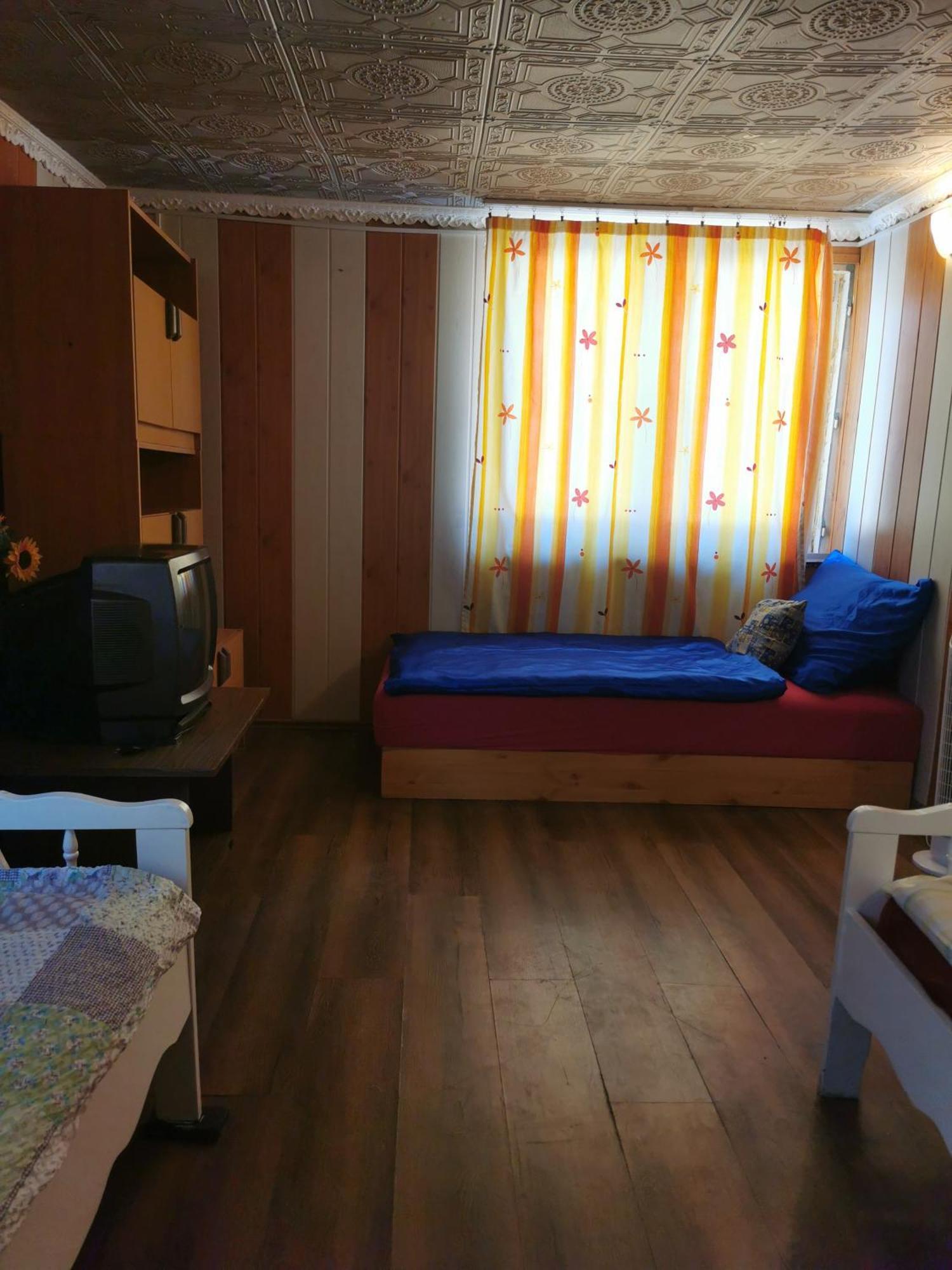 Edit Vendeghaz Tiszaujvaros Phòng bức ảnh
